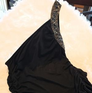 One sleeve  party top